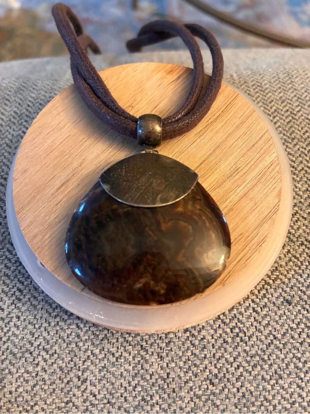 Vintage Brown Stone Pendant Necklace - Women Jewelry